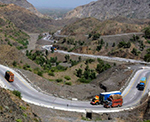 Afghanistan Urges  Pakistan to Open Borders 
